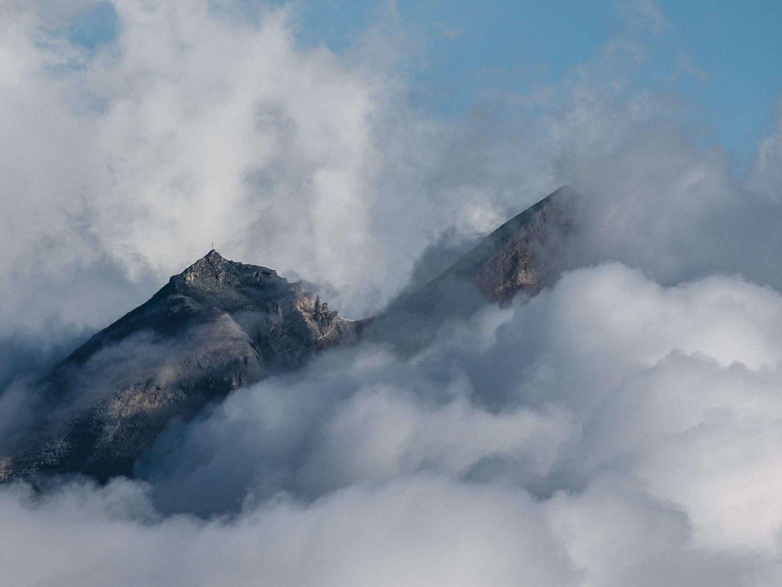 Alpen in de wolken, Horizontaal