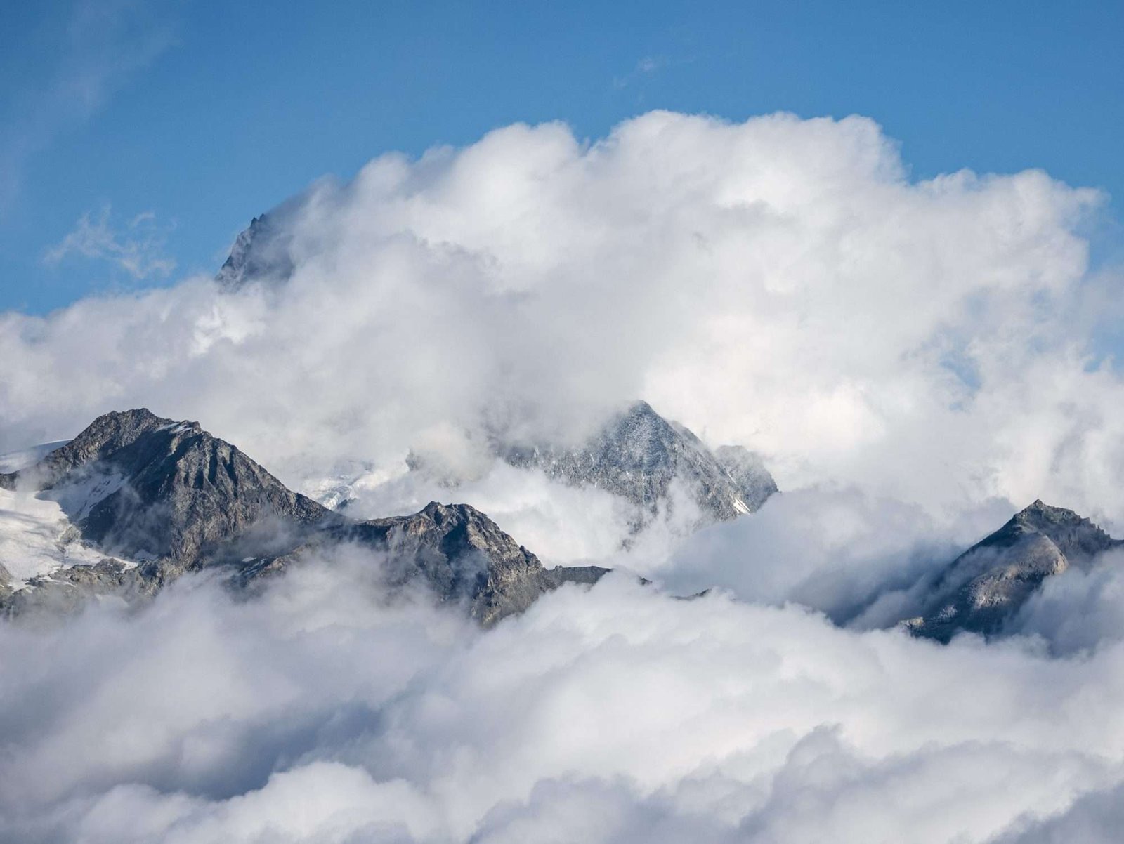 Alpen in de wolken II, Horizontaal