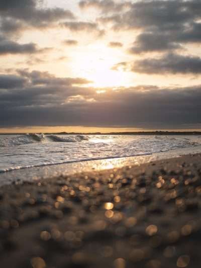 Reflecties op het strand, zonder windmolens